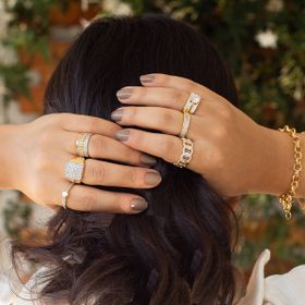 Imagem do produto Anel stelle multi elos com 3 elos cravejados de zircônias com acabamento rodinado folheado a ouro 18k