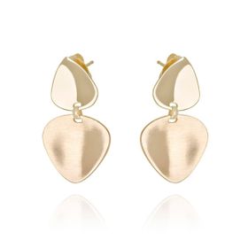Imagem do produto Brinco Fosco Enlace com Pendentes Geométricos Folheado a Ouro 18k