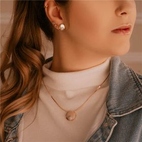 Imagem do produto Brinco Stelle Redondo com Detalhe Cravejado de Zircônias Folheado a Ouro 18K