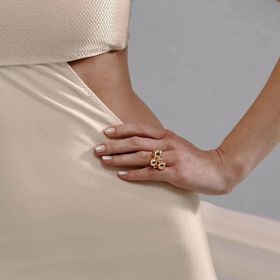 Imagem do produto Anel com design de bolhas em tamanhos variados folheado a ouro 18k