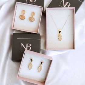 Imagem do produto Colar com Pingente pequeno com cristal de rutilo gota folheado a ouro 18K
