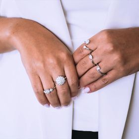 Imagem do produto Anel Moissanite 4,6mm Solitário Aro Aberto Liso em Prata 925