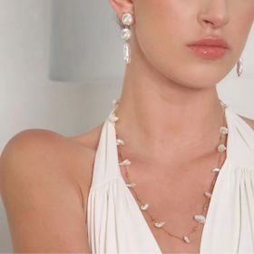 Imagem do produto Colar Gravatinha com Pérolas Branca Folheado a Ouro 18K