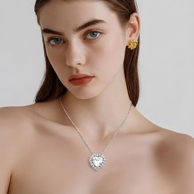 Imagem do produto Colar Cristal Coração com Cravação de Zircônia em Prata 925