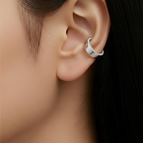 Imagem do produto Piercing Meia Argola Liso com Fileira Lateral Cravejada de Zircônia em Prata 925