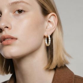 Imagem do produto Brinco Argola de Click com Cristais Zircônia Folheado a Ouro 18K