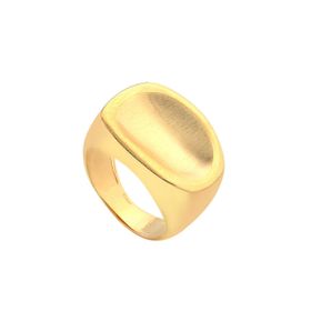 Imagem do produto Anel Retangular de Chapa Fosca e Aro Liso Folheado a Ouro 18K