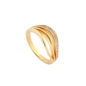 Imagem do produto Anel Três Elos Entrelaçados com Detalhe de Zircônia Folheado a Ouro 18K