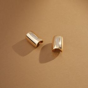 Imagem do produto Piercing Fake Conch Curvo com Detalhes de Zircônia Folheado a Ouro 18K
