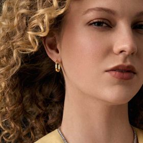 Imagem do produto Brinco Argola de Click Retangular Liso Folheado a Ouro 18K