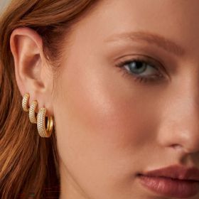 Imagem do produto Brinco Trio Argolas de Click Cravejadas de Zircônia Folheado a Ouro 18K
