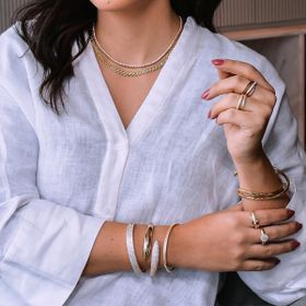 Imagem do produto Pulseira Rígida Bracelete com Extremidades Cravejada de Zircônia e Lisa Folheado a Ouro 18K