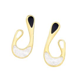 Imagem do produto Brinco Brisa Selenita com Curvas Orgânicas com Esmalte Preto Folheado a Ouro 18K