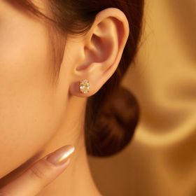 Imagem do produto Conjunto Colar e Brinco de Zircônias Ovais 6X4MM Folheado a Ouro 18K
