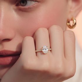 Imagem do produto Anel Sparkle Moissanite Oval 1,25CT com Cravação no Aro Folheado a Ouro 18K