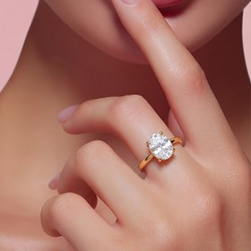 Imagem do produto Anel Sparkle Moissanite Oval 2,75CT Solitário Folheado a Ouro 18K