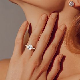 Imagem do produto Anel Sparkle Ponto de Luz Moissanite 2CT com Cravação no Aro Folheado a Ouro 18K