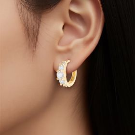 Imagem do produto Brinco Sparkle Argola de Click com Moissanites 4CT Folheado a Ouro 18K