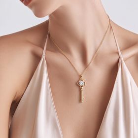 Imagem do produto Colar Sparkle Pingente de Chave com Moissanite 6MM Folheado a Ouro 18K