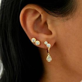 Imagem do produto Brinco Moissanite Argola de Click com Dois Pontos de Luz e Gota Pendente em Prata 925 Folheado a Ouro 18K