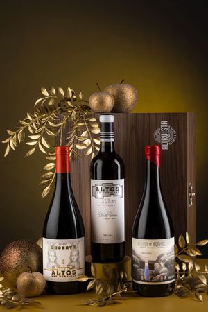 Kit  3 Gfas -  Vinhos  Diversos  Alto  Las Hormigas  (na caixa de madeira)
