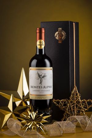 Kit  Montes Alpha Cabernet Sauvignon  (na caixa Kraft)
