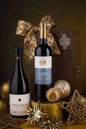 Kit 2 Gfas  - Vinhos  de POrtugal  (caixa Kraft com laço de fita)