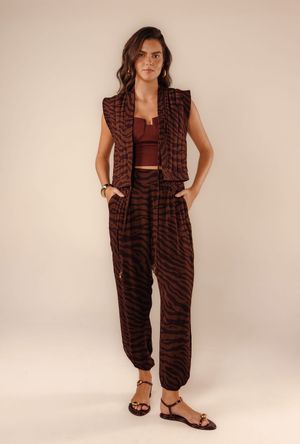 Calça cropped Lou estampa rastro