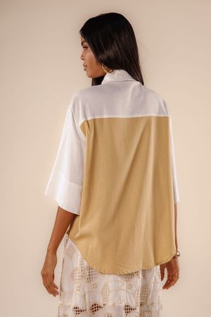 Camisa Cristiana color block off white/bege