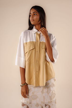 Camisa Cristiana color block off white/bege