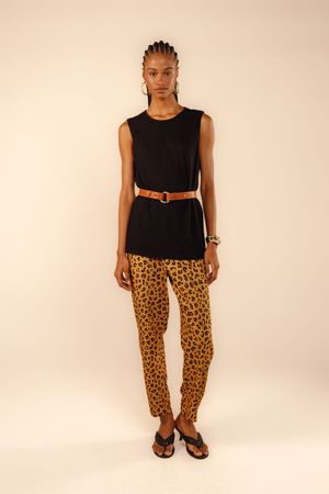 Calça cropped Maria estampa natura animal print