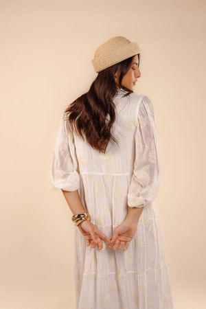 Vestido cropped Gisa bordado aura