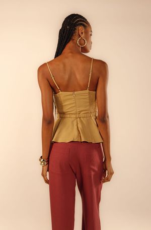 Blusa Morgana com cinto natural duna
