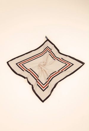 Lenço estampa contorno