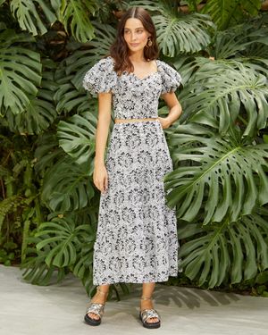 Conjunto de Laise Bordado Saia e Cropped