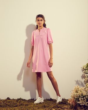 Vestido Curto Detalhe Vivo