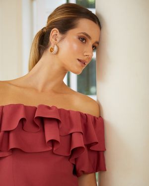 Vestido Curto Ombro a Ombro com Babados