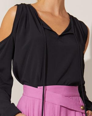 Blusa com Ombros Vazados