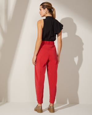 Calça com Cós Elástico e Bolsos na Frente
