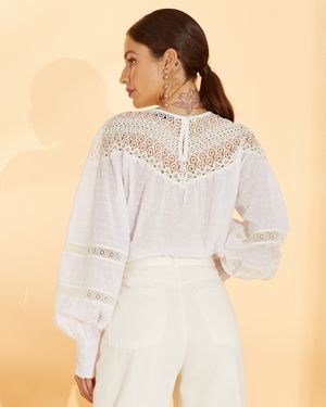Blusa de Poá Manga Longa Mix de Rendas