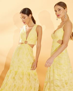 Vestido Longo Vazado na Cintura