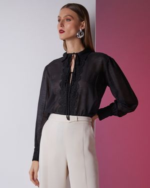 Camisa Detalhe Guipir