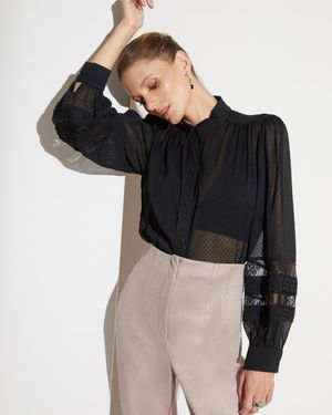 Camisa Manga Longa Detalhe Renda