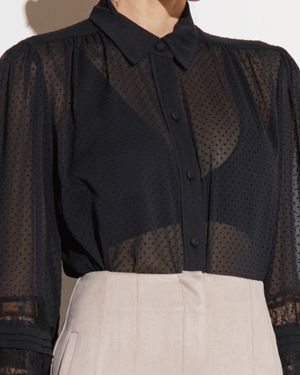 Camisa Manga Longa Detalhe Renda