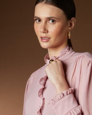 Camisa Manga Longa Babado no Decote
