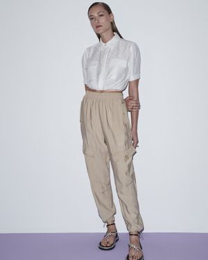 Camisa Cropped Bolso Cargo