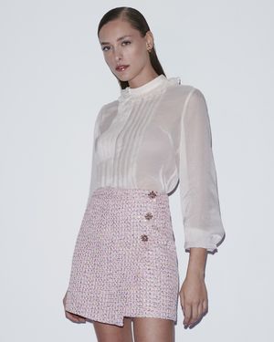 Camisa com Gola e Babados