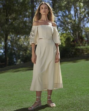 Conjunto Saia Midi e Top Manga Puff Bordada
