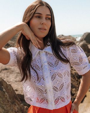 Camisa Laise Manga Curta