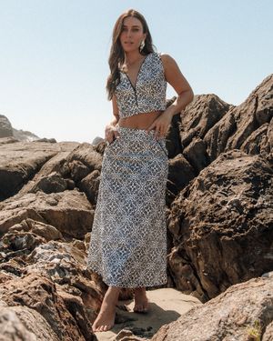 Conjunto Saia Midi e Top Decote com Vivo